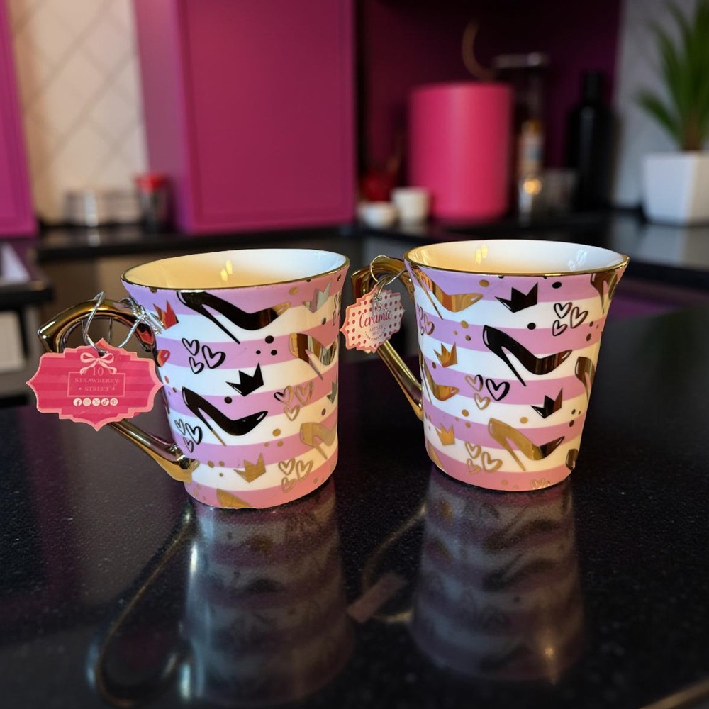 10 Strawberry Street NWT Stunning Pink & Gold Striped High Heel & Crown Mug Set